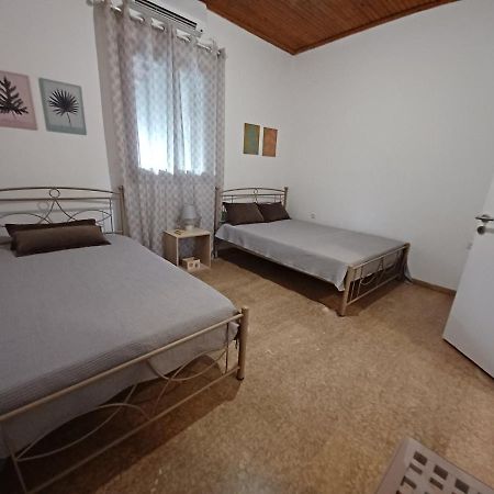 Beach House For Up To 9 People Near Olympia Katakolo Exterior foto