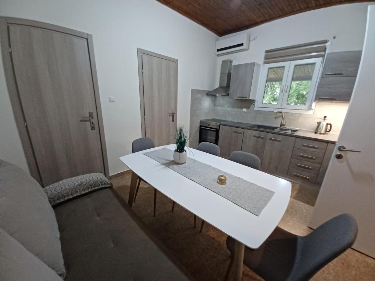 Beach House For Up To 9 People Near Olympia Katakolo Exterior foto