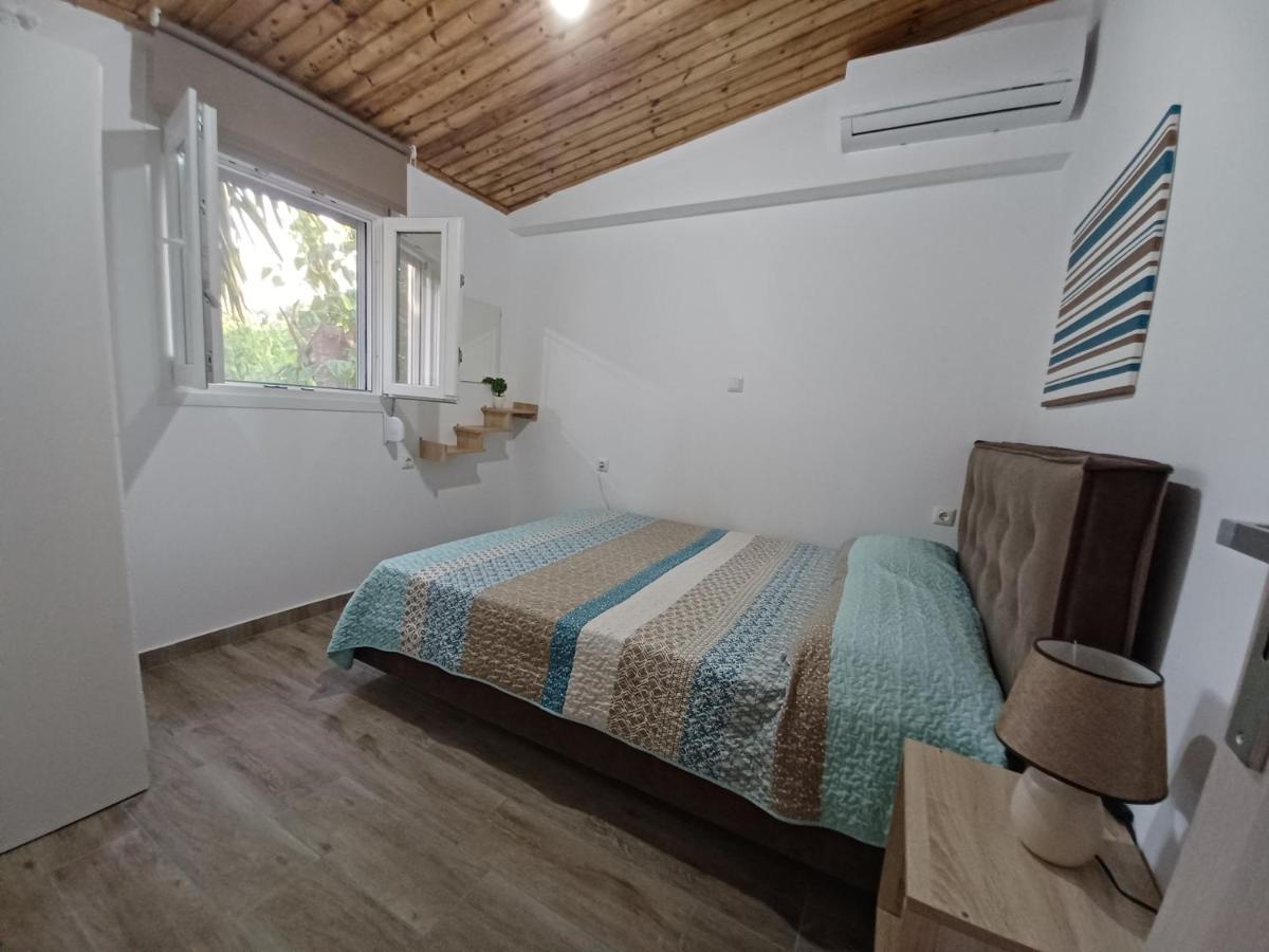 Beach House For Up To 9 People Near Olympia Katakolo Exterior foto